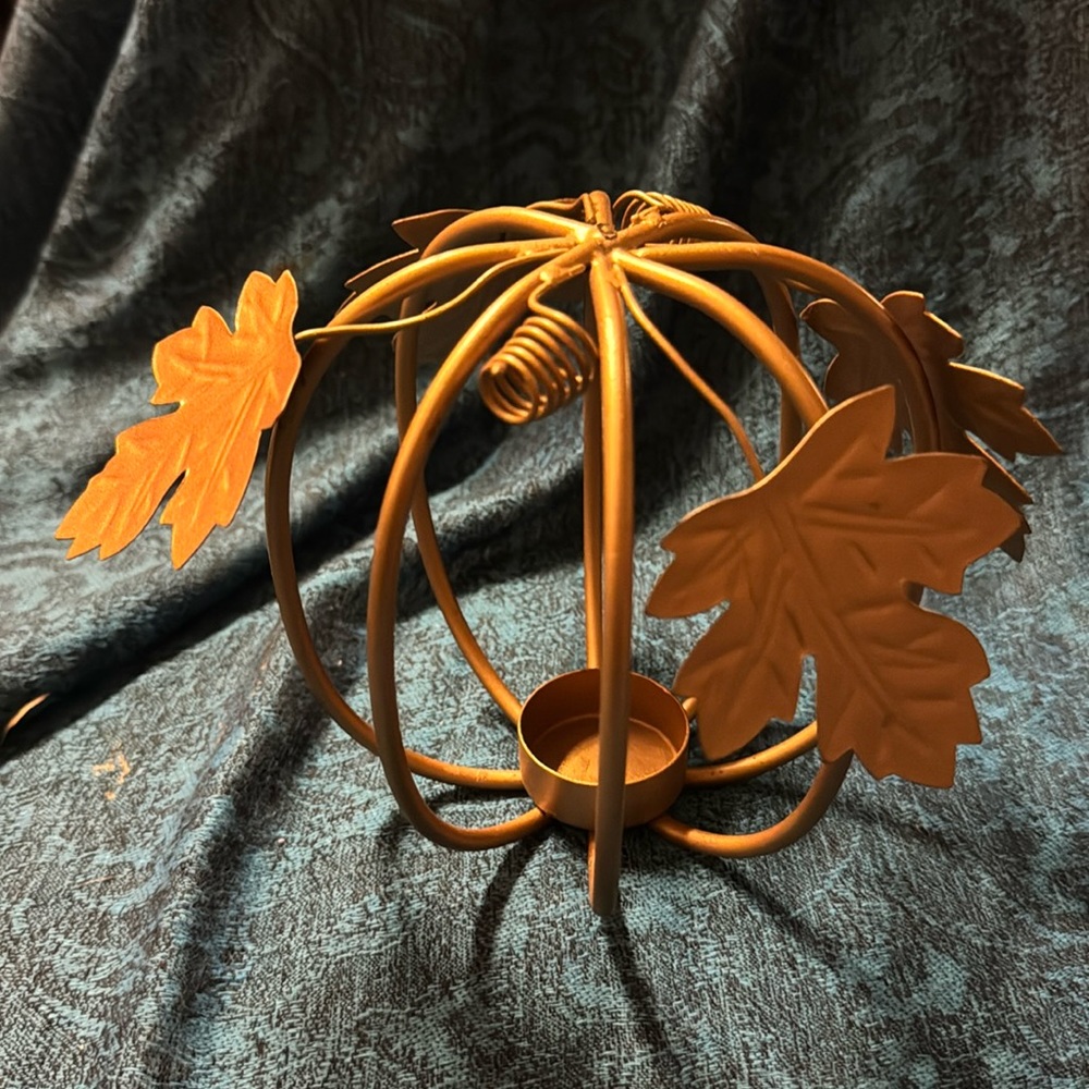 Metal Holiday Fall Decor Candle Holder for Tea Light